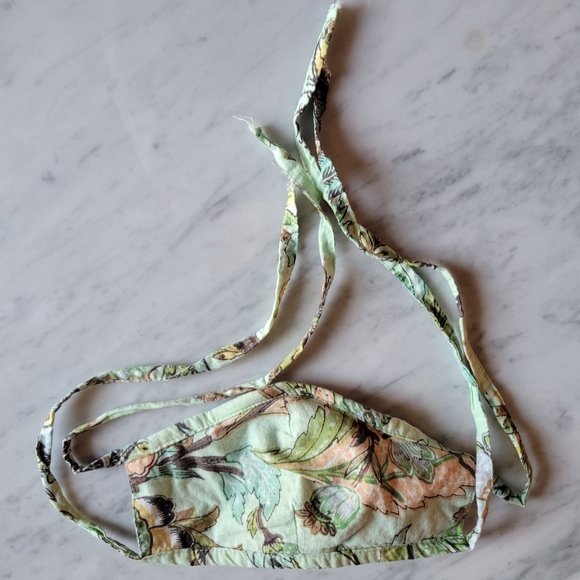 🤎 Free Gift With Purchase From My Closet! - Picture 3 of 3